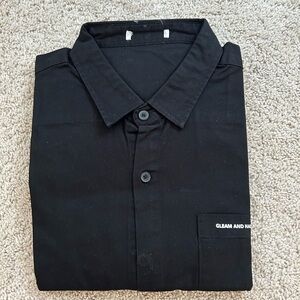 NWOT Men’s long sleeved collared shirt in size 2XL in heavy duty fabric